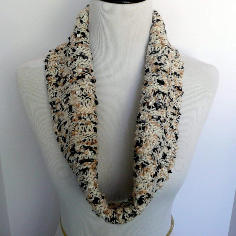 Handmade Knit Soft Chunky Infinity Scarf Black Tan Cream
